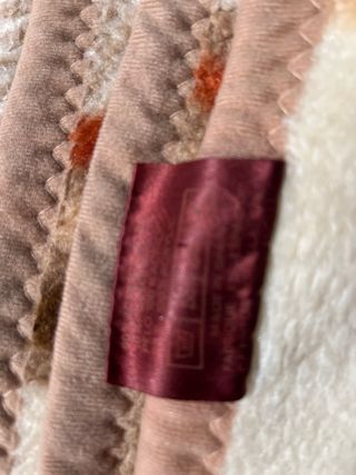 Manta de lana cálida con diseño