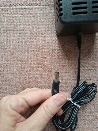 Adaptador AC YK-30083V 30V 830mA