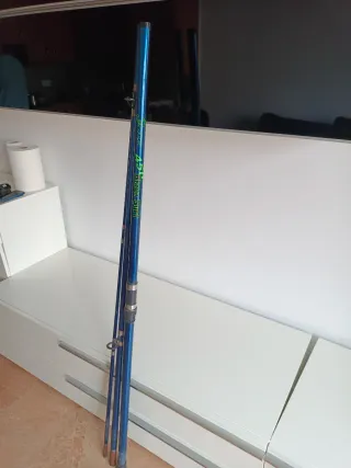 Caña de surfcasting azul