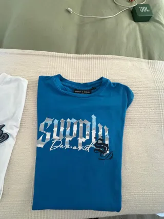 Camiseta Supply & Demand Azul Talla XS DE ADULTO