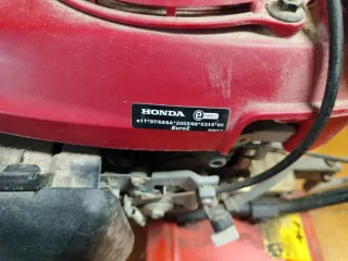 Motoazada Honda Roja