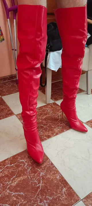 Botas rojas tacón aguja 43/44