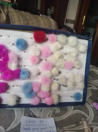 Anillos Pompones Colores Varios