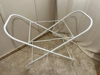 Cesta Moisés Mimbre con Colchoneta y Patas