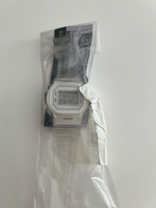 Reloj Digital Transparente con Luz