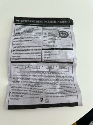 Reloj Digital Transparente con Luz