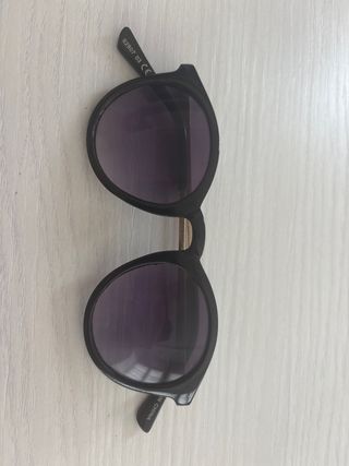 Gafas de sol negras