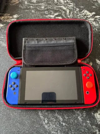 Funda Nintendo Switch Mario Odyssey Roja