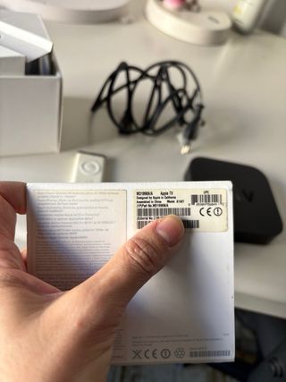 Apple TV con Mando y Cable