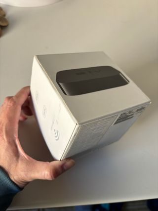 Apple TV con Mando y Cable