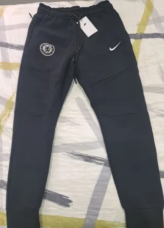 Pantalón Nike Tech Fleece Chelsea Negro