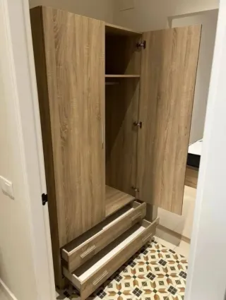 Armario Armario de madera beige y gris