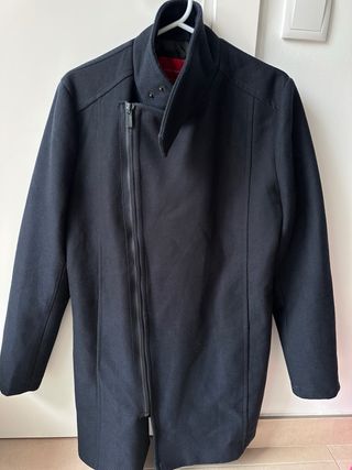 Abrigo azul cremallera asimétrica Talla M Zara