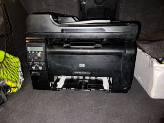 Stampante multifunzione HP LaserJet P a colori