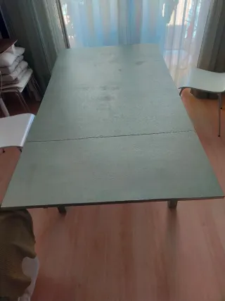 Mesa de comedor Ikea madera verde