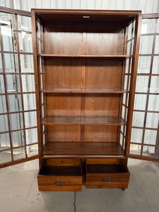 Vitrina de madera maciza oriental