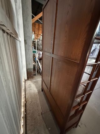 Vitrina de madera maciza oriental