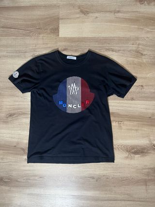 Camiseta Moncler Negra Logo Tricolor