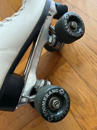 Pattini a rotelle bianchi