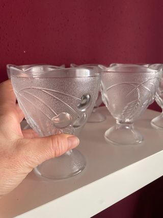 Copas de helado de cristal con diseño