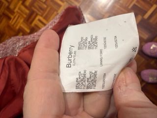 Chaqueta Burberry granate y beige