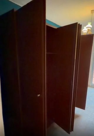 Armario grande de madera