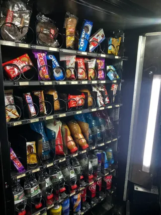 Máquina expendedora antivandálica