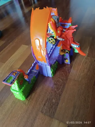 Circuito T-racers Dragon Loop seminuevo