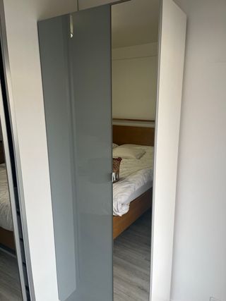 Armario ropero/zapatero gris y espejo