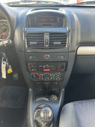 Renault Clio Billabong 1.2 16V