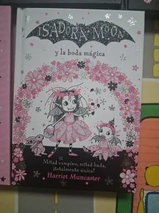 Isadora Moon y la boda mágica / Isadora Moon Goes to a Wedding (Spanish Edition)