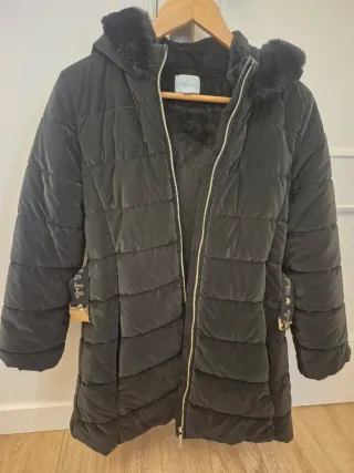 Abrigo Abel & Lula Negro Talla 16. Talla S adulta.