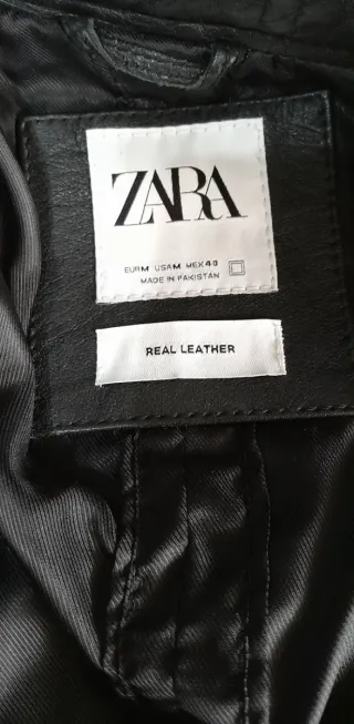 Cazadora Cuero Zara Negra edición limitada.