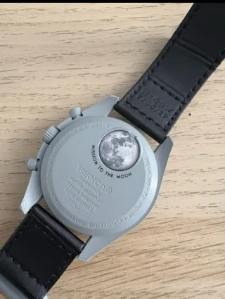 Omega x Swatch Speedmaster Oro