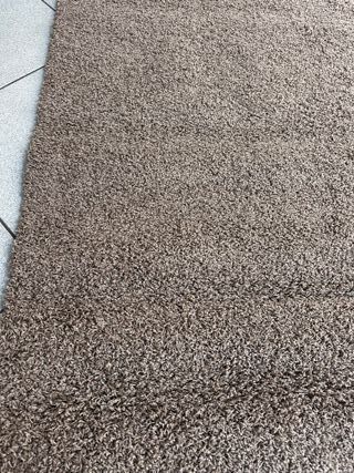 Alfombra pelo marrón