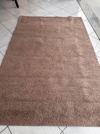 Alfombra pelo marrón