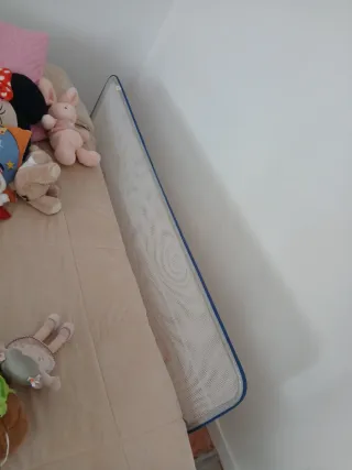 Barrera protectora para cama infantil