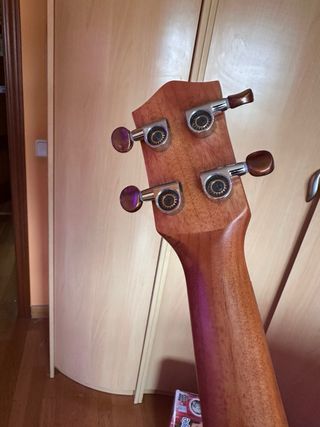 Ukelele concierto con accesorios marca donner