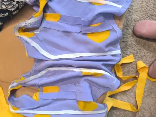 Traje de flamenca morado y amarillo