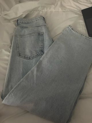 Pantalón vaquero ancho azul claro