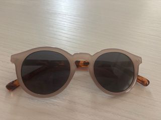 Gafas de sol Parfois beige y negras