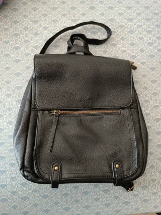 Mochila negra sin estrenar