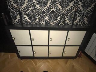 Cómoda Ikea Kallax Negra y Blanca