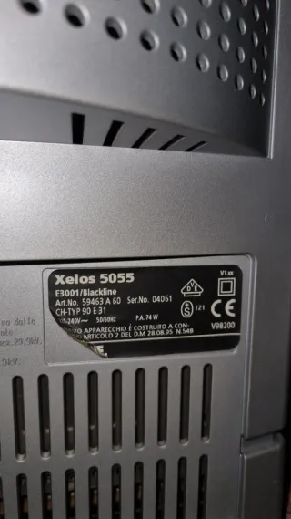 Televisor Loewe Gris y Plateado