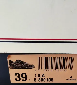 Talla 38. Zapatillas Victoria retro.