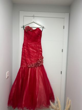 Vestido rojo largo invitada fiesta