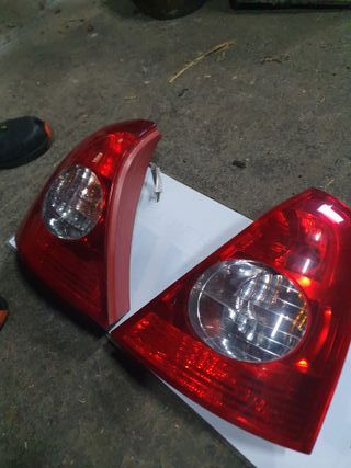 Piloto trasero Clio II