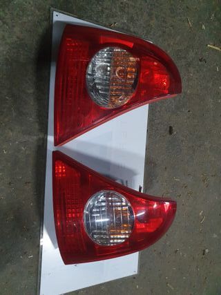 Piloto trasero Clio II