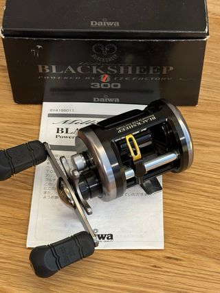 Carrete Daiwa Millionaire Blacksheep 300