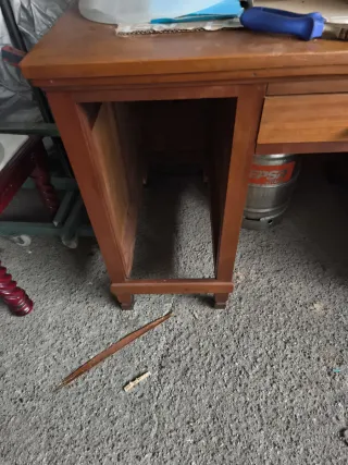 Escritorio madera castaño